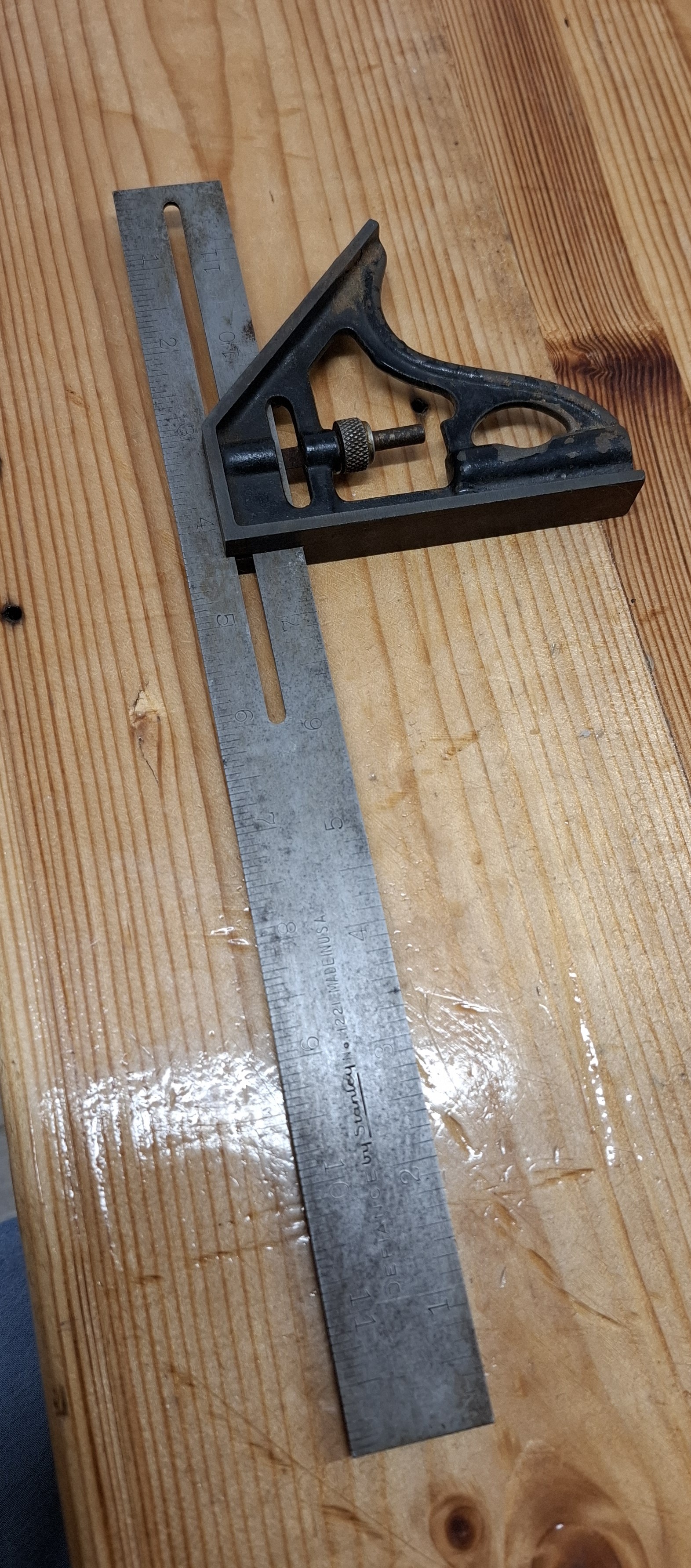 להב/סרגל מחורץ ומשולב סטנלי ארה